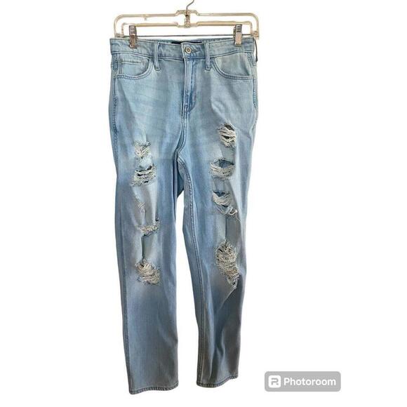 Hollister Lightwash Destressed Jeans Utra High Rise Mom Jean 5R W27 L27 - Picture 1 of 4
